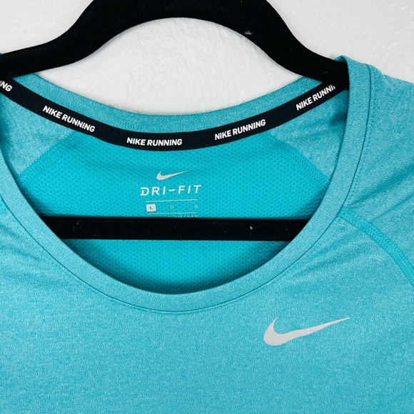 NWOT NIKE BLUE TEAL SHORT SLEEVE ATHLETIC LOOSE FIT TOP - Picture 3 of 8